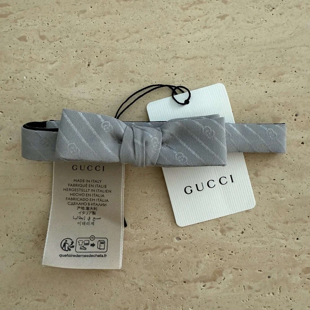 NWT Gucci GG JACQUARD SILVER SILK BOW TIE🩶💝